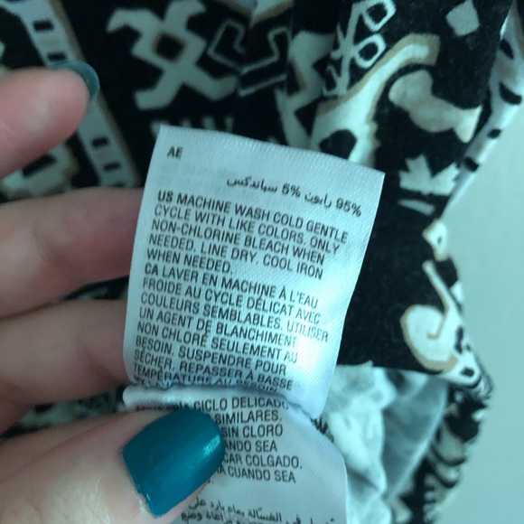 JM Collection Plus Size Black, White, and Tan Cold Shoulder Short Sleeve Top - Picture 7 of 7